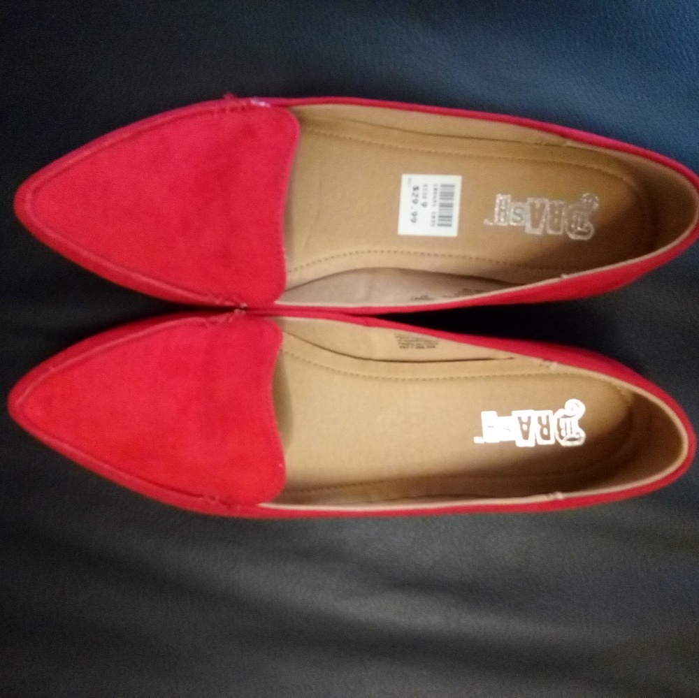Brash Pointy Toe Flats Red - Suede